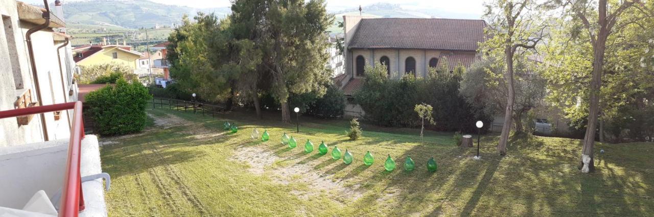 Pier Delle Vigne B&B Pineto Bagian luar foto